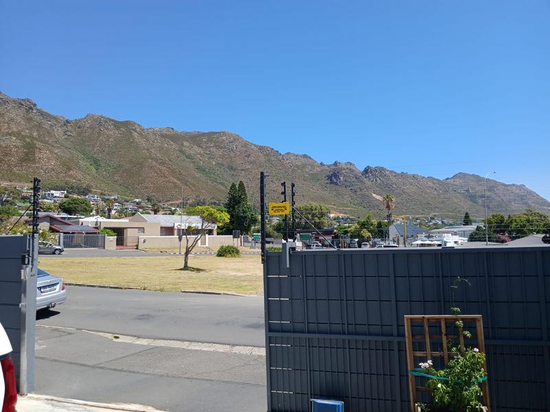 1 Bedroom Property for Sale in Gordons Bay Western Cape